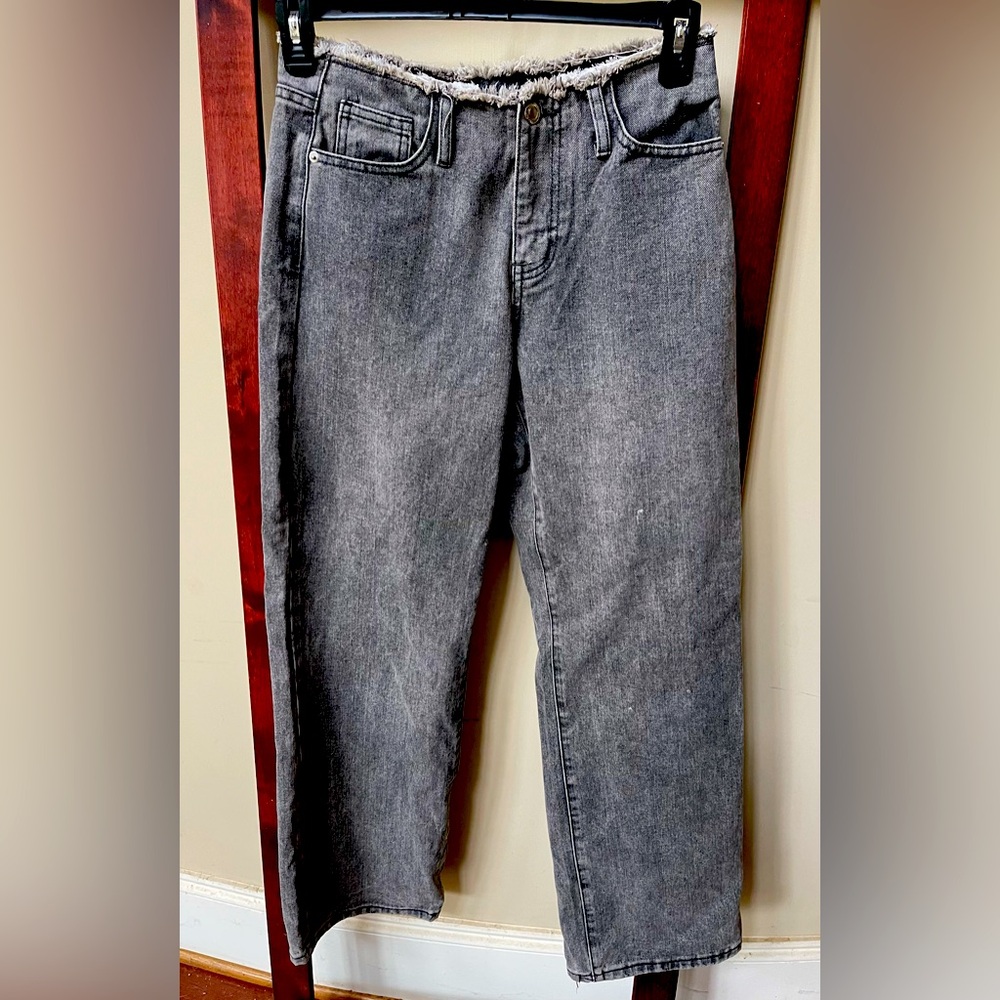 PrettyLittleThing Charcoal Relaxed Jeans